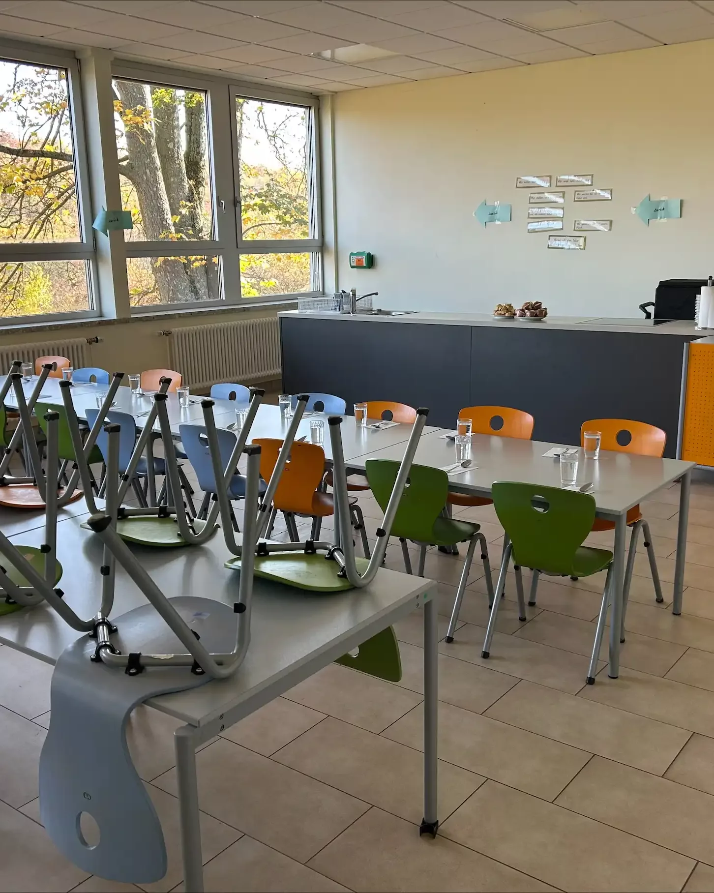 Lindenschule Lindenholzhausen Kueche Galleriebild 4