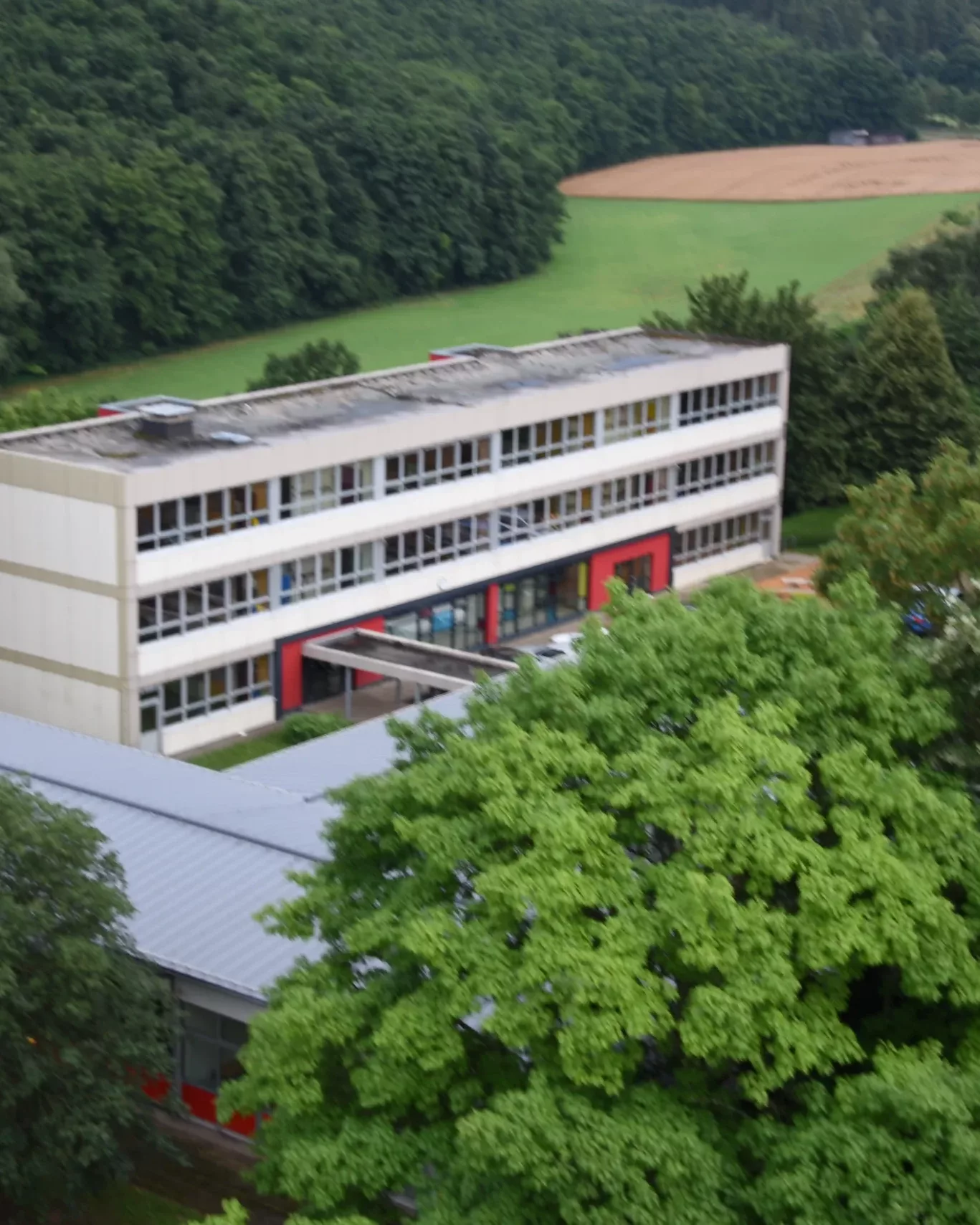 Lindenschule Websitebild Schulgelaende Draufsicht